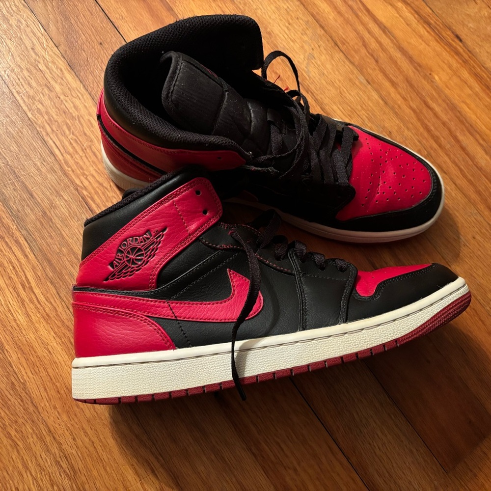 Jordan Men's Red and Black High-Top Sneakers